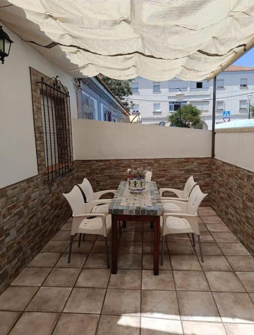 Casa Familiar Patio Y 2 Banos Con Aire Acondicionado Apartamento *